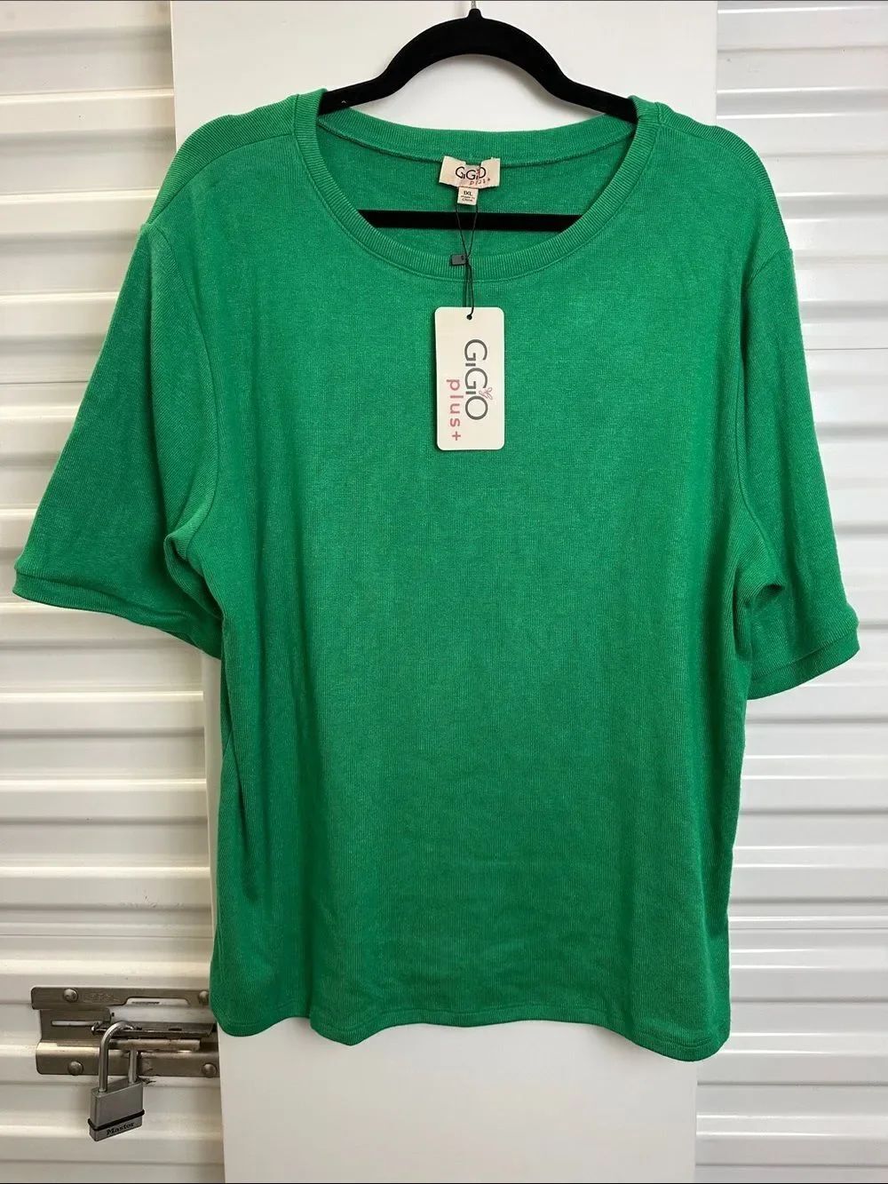 GIGIO Plus+ Green Short Sleeve Crewneck Sweater